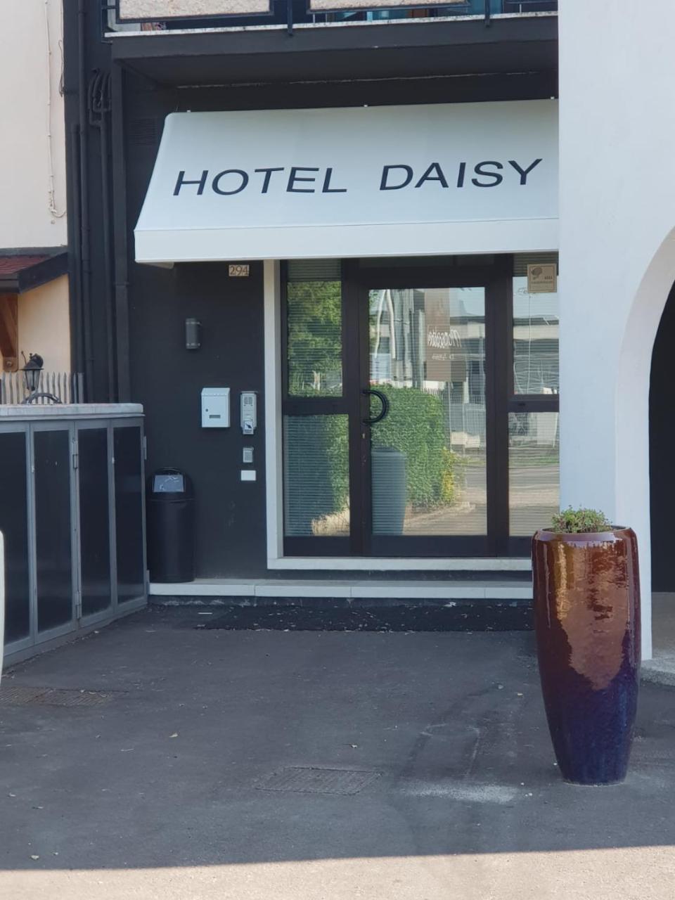 Hotel Daisy San Giovanni Lupatoto Eksteriør billede